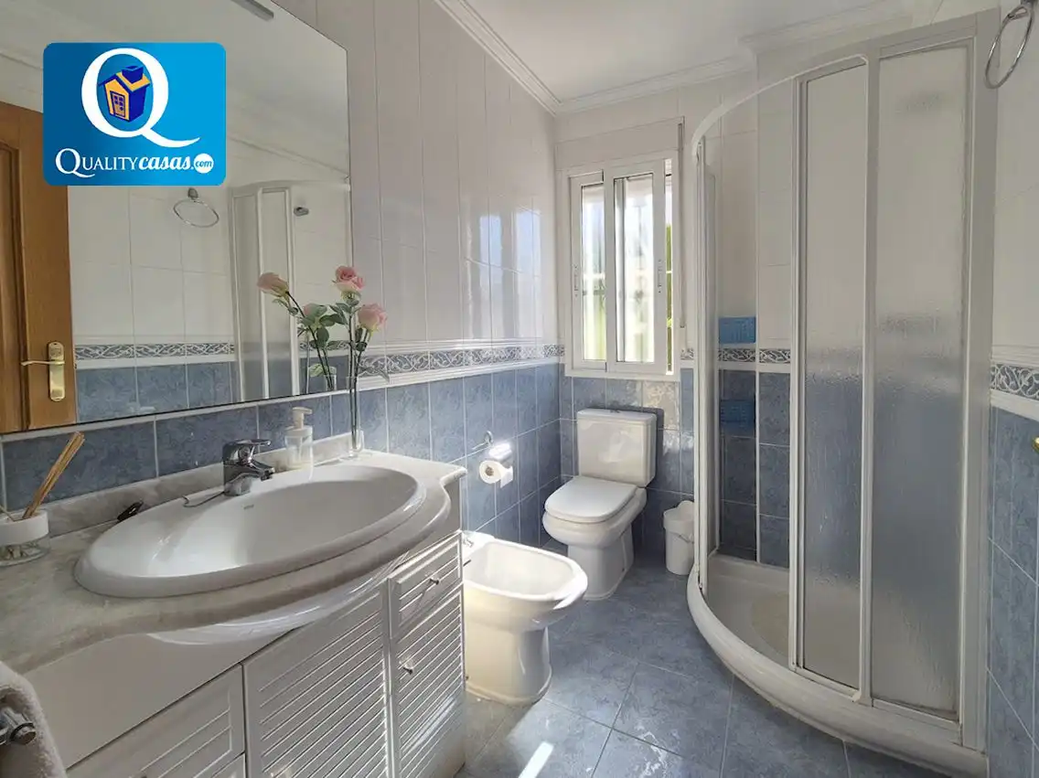 Baño de Casa o chalet en venta en Mutxamel con Aire acondicionado, Calefacción y Terraza