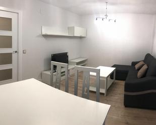 Sala d'estar de Apartament en venda en Plasencia amb Terrassa i Balcó