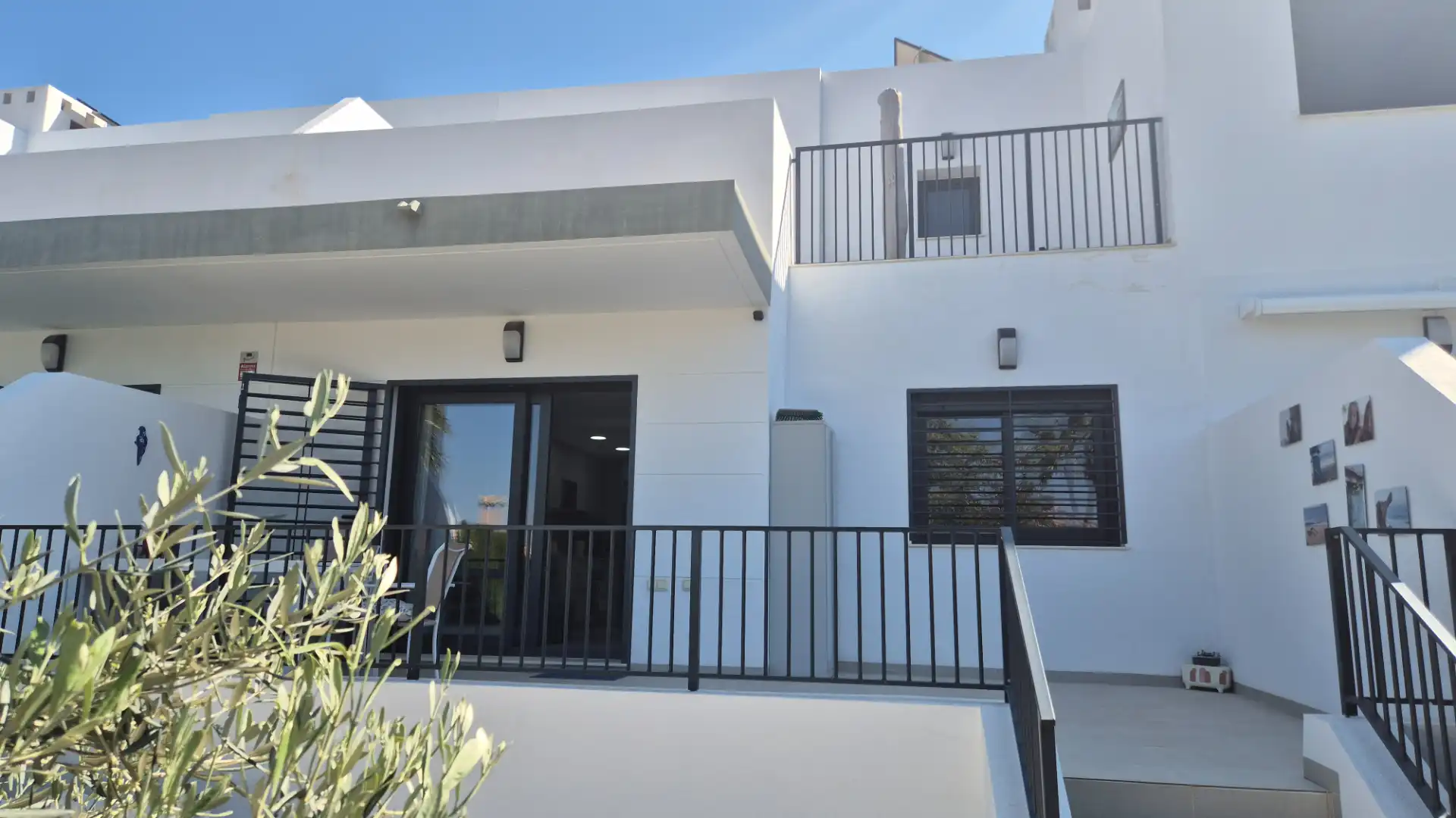 Vista exterior de Casa o chalet en venta en Busot con Aire acondicionado, Calefacción y Jardín privado