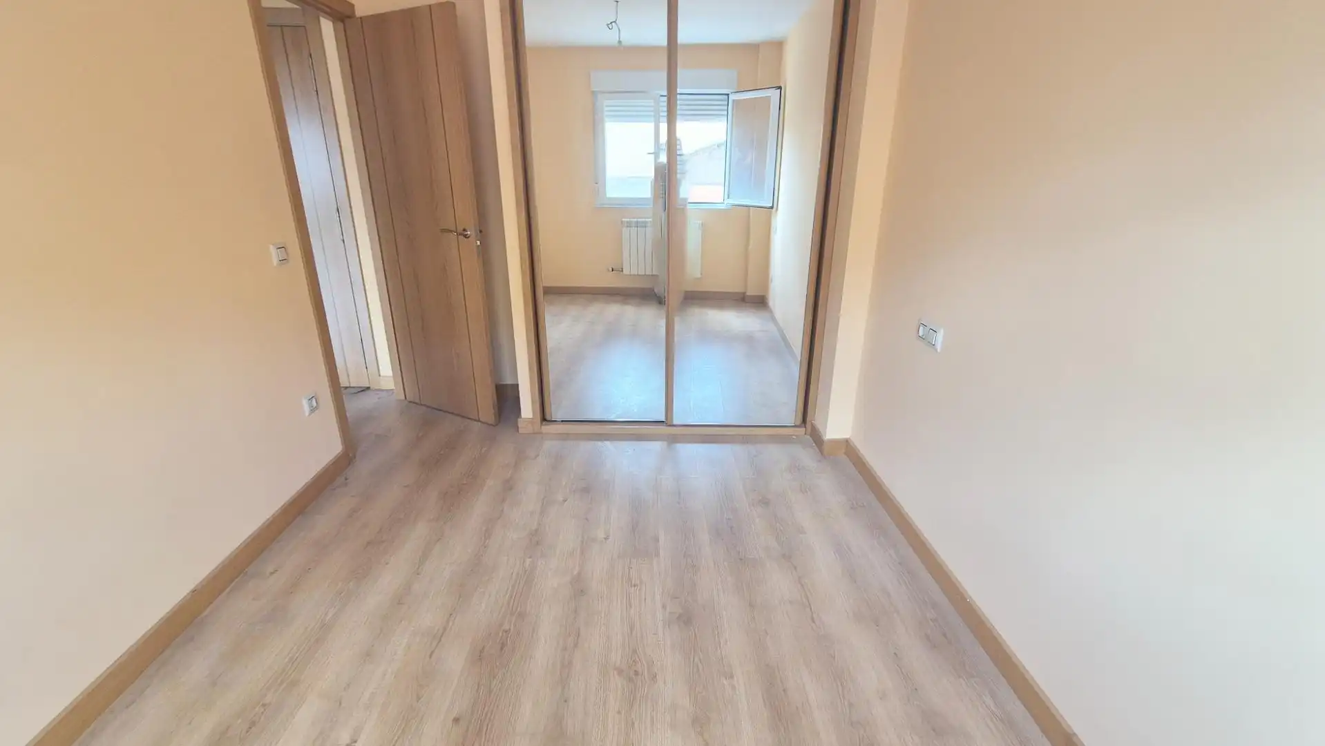 Schlafzimmer von Wohnungen zum Verkauf in San Cristóbal de la Cuesta mit Heizung