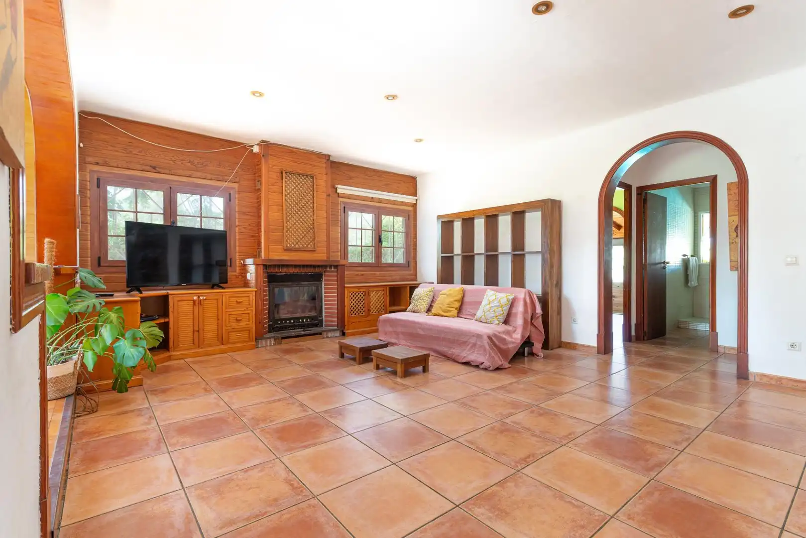Sala de estar de Finca rústica en venta en Llucmajor con Aire acondicionado, Calefacción y Jardín privado