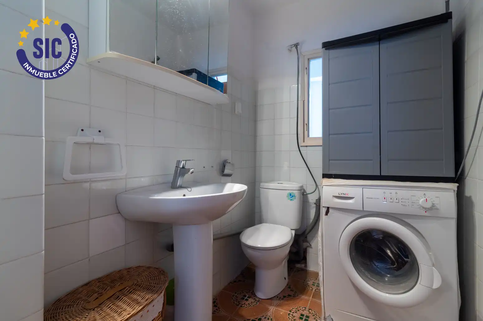 Baño de Piso en venta en Sagunto / Sagunt con Terraza