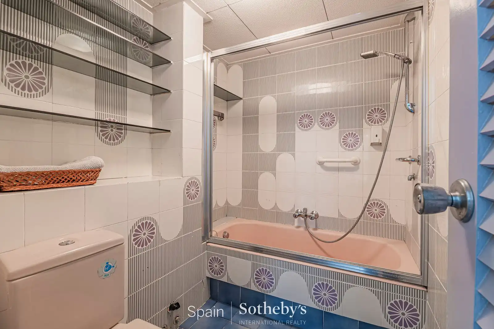 Bany de Apartament en venda en Barcelona amb Aire condicionat, Calefacció i Traster