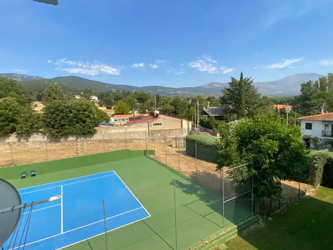 Aparcament de Pis en venda en Guadarrama, Madrid