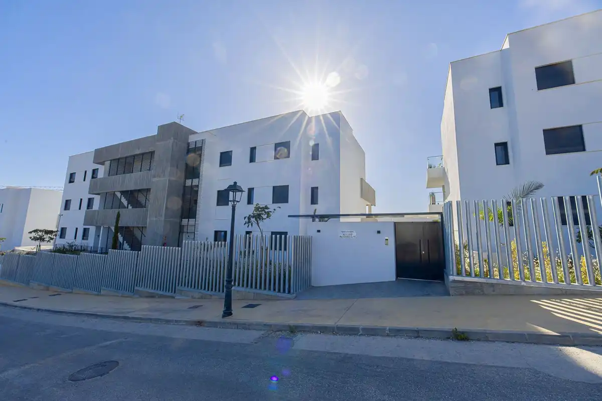 Apartamento con ascensor en venta en Río Real - Los Monteros, imagen 9