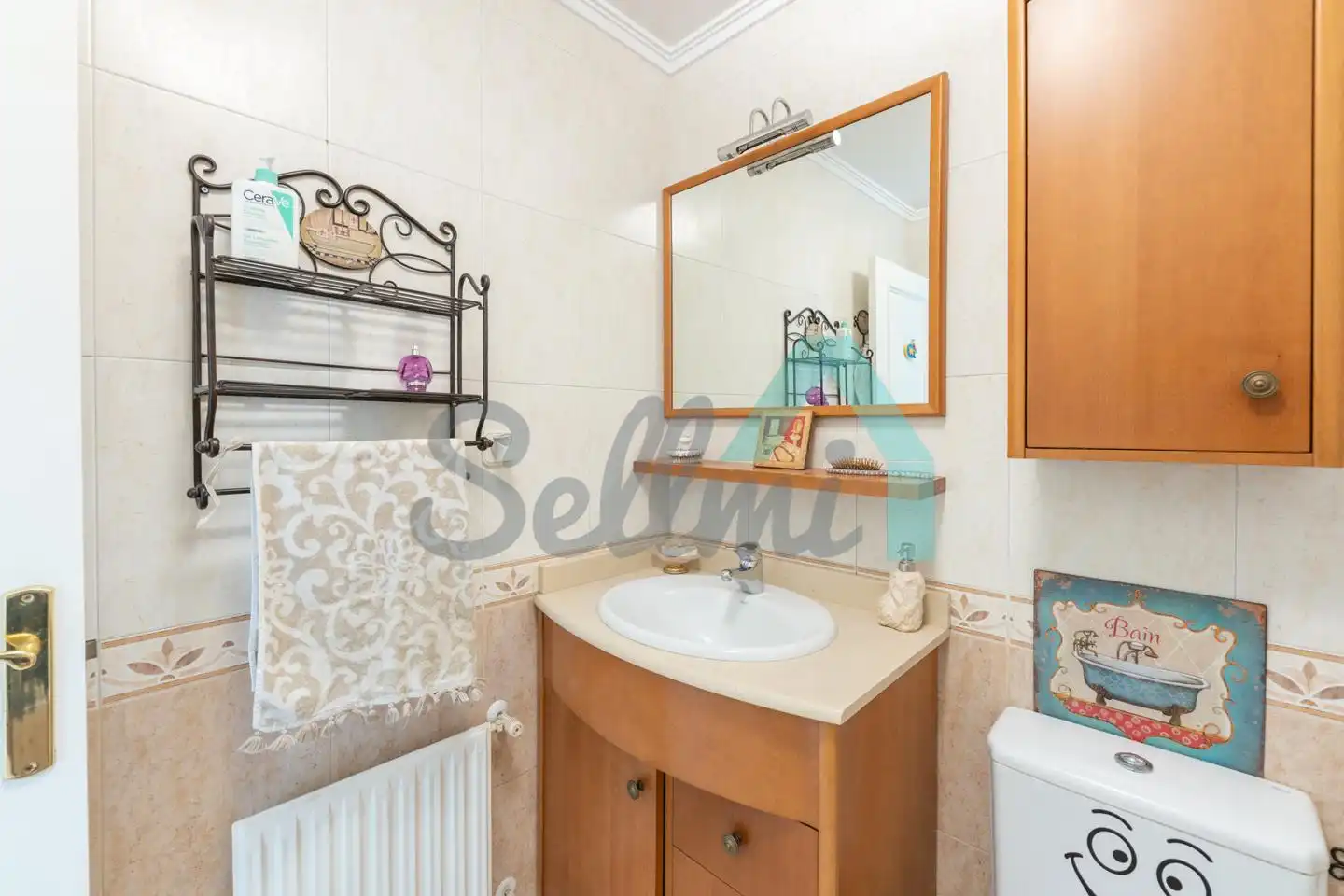 Badezimmer von Wohnung zur untervermieten in Siero mit Heizung, Privatgarten und Parkett