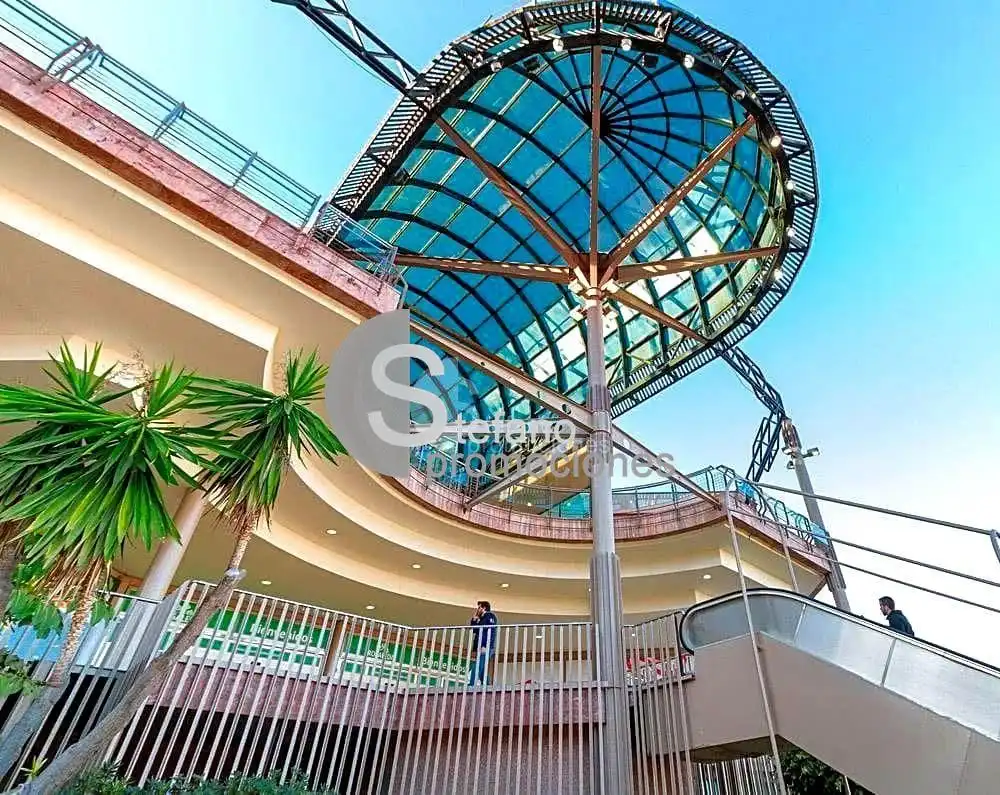 Vista exterior de Planta baixa en venda en Málaga amb Aire condicionat i Moblat
