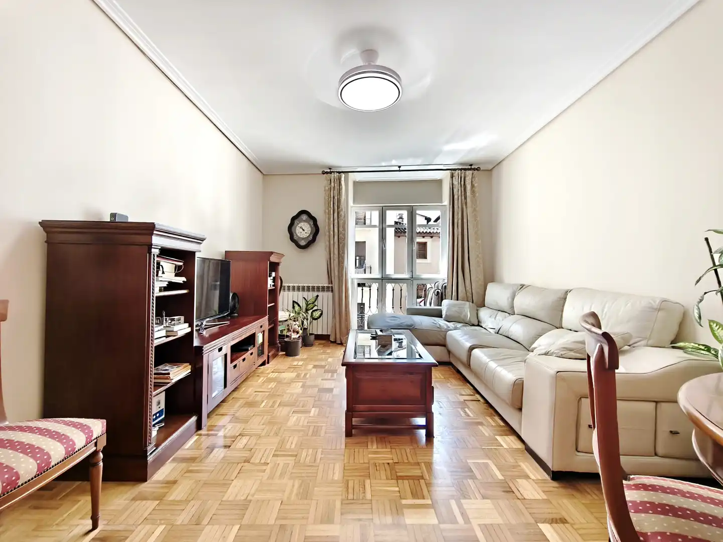 Living room of Flat for sale in  Logroño  with Heating, Parquet flooring and Storage room