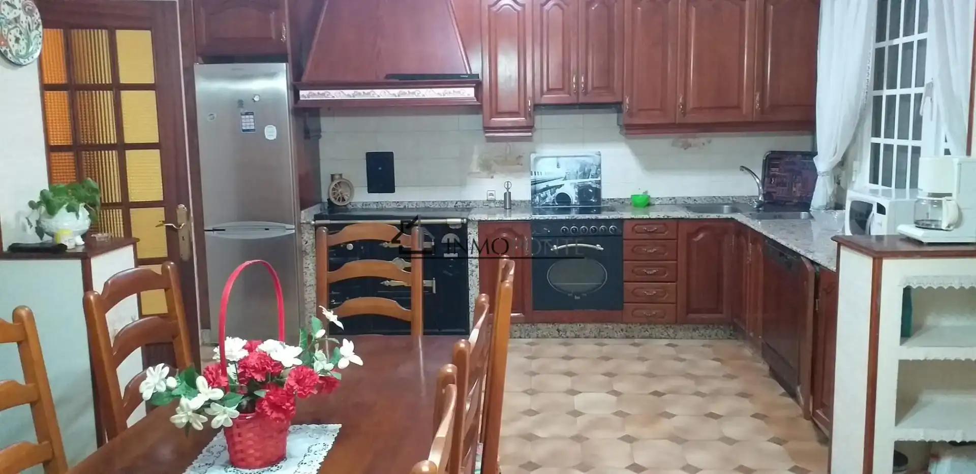 Cocina de Casa o chalet de alquiler en Vilagarcía de Arousa con Calefacción, Jardín privado y Trastero