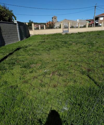 Terreno residencial en Venta en Calle Iglesia en Gradefes