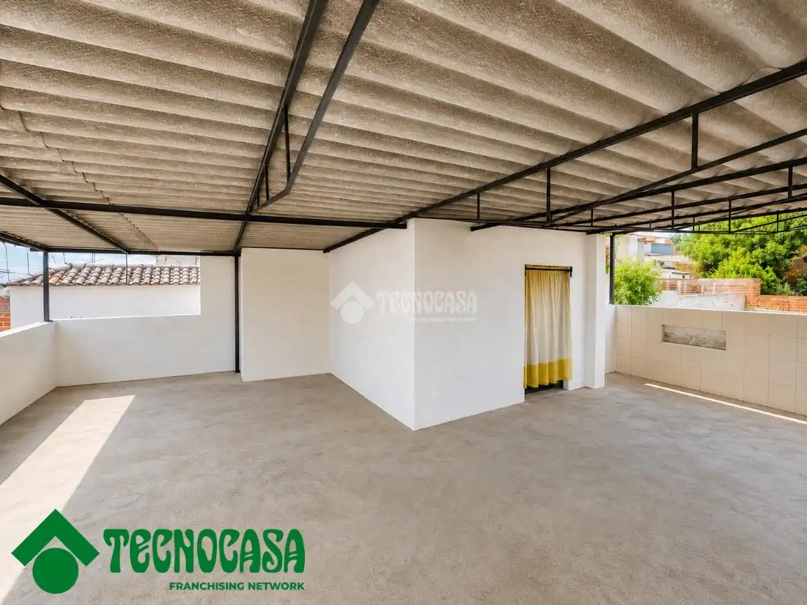 Casa o chalet en venta en La Puebla de Montalbán con Calefacción, Jardín privado y Terraza