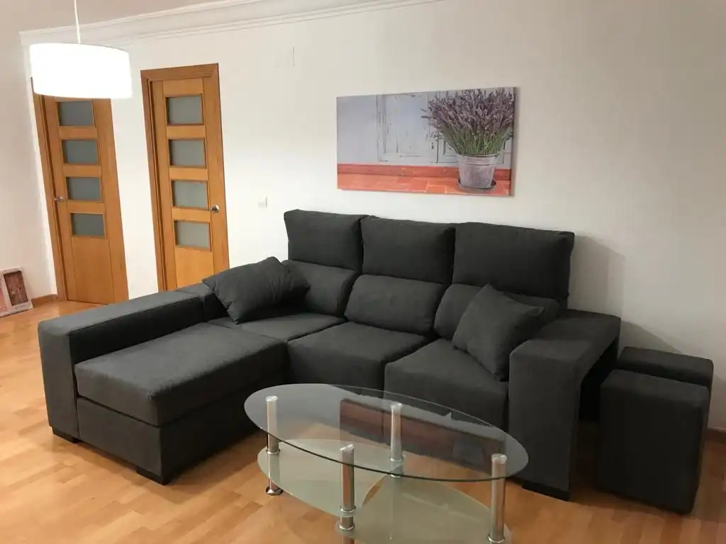 Flat for rent in Carrer de Pere Cabanes, 56, Torrefiel