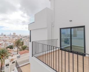 Vista exterior de Pis en venda en Las Palmas de Gran Canaria amb Jardí privat i Terrassa