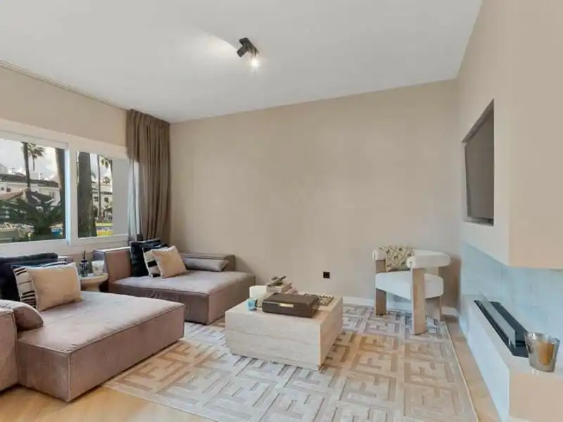 Detached homes for rent in Guadalmina Baja