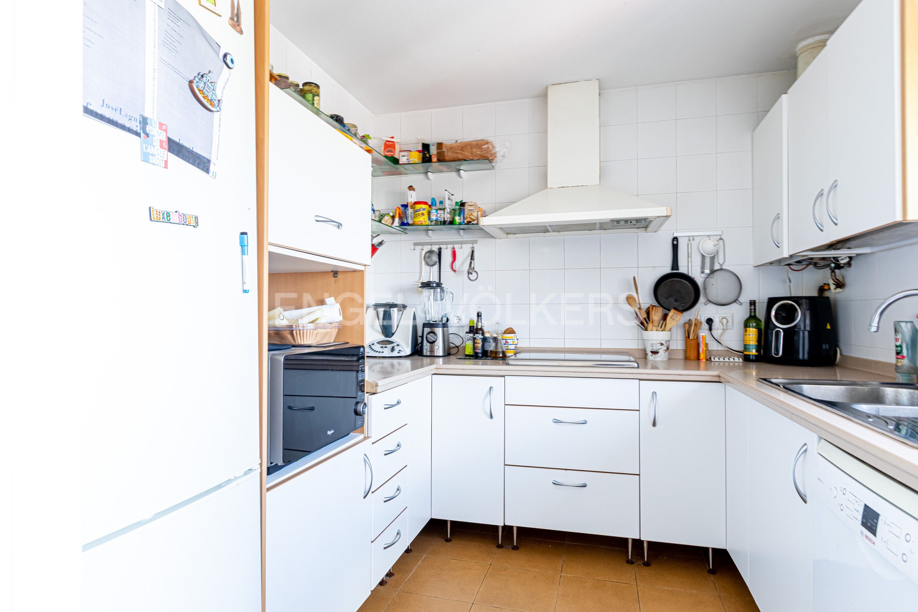 Kitchen of Flat for sale in  Sevilla Capital  with Air Conditioner and Heating