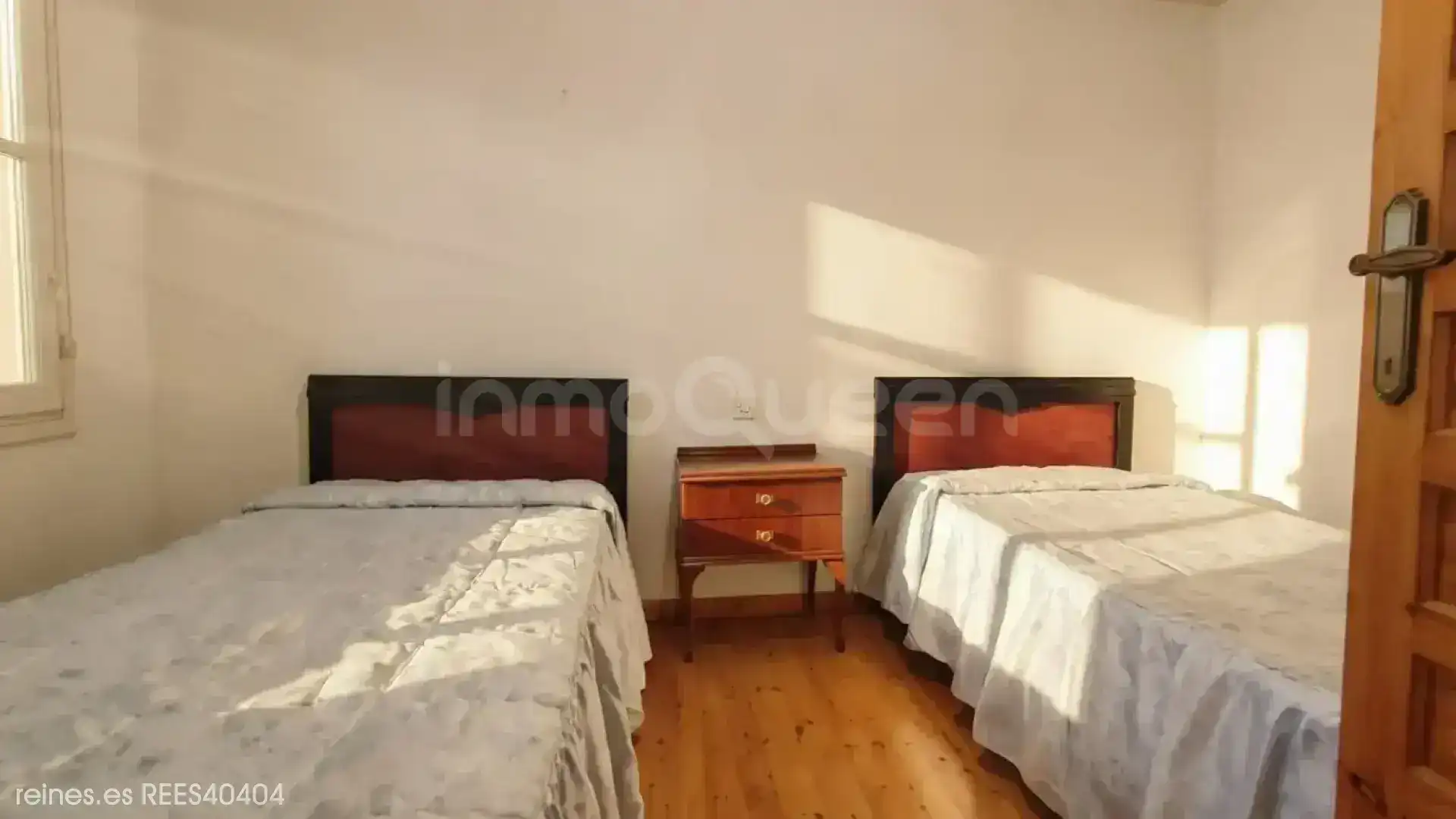 Habitación de Casa o chalet en venta en Peñamellera Alta con Jardín privado, Terraza y Amueblado