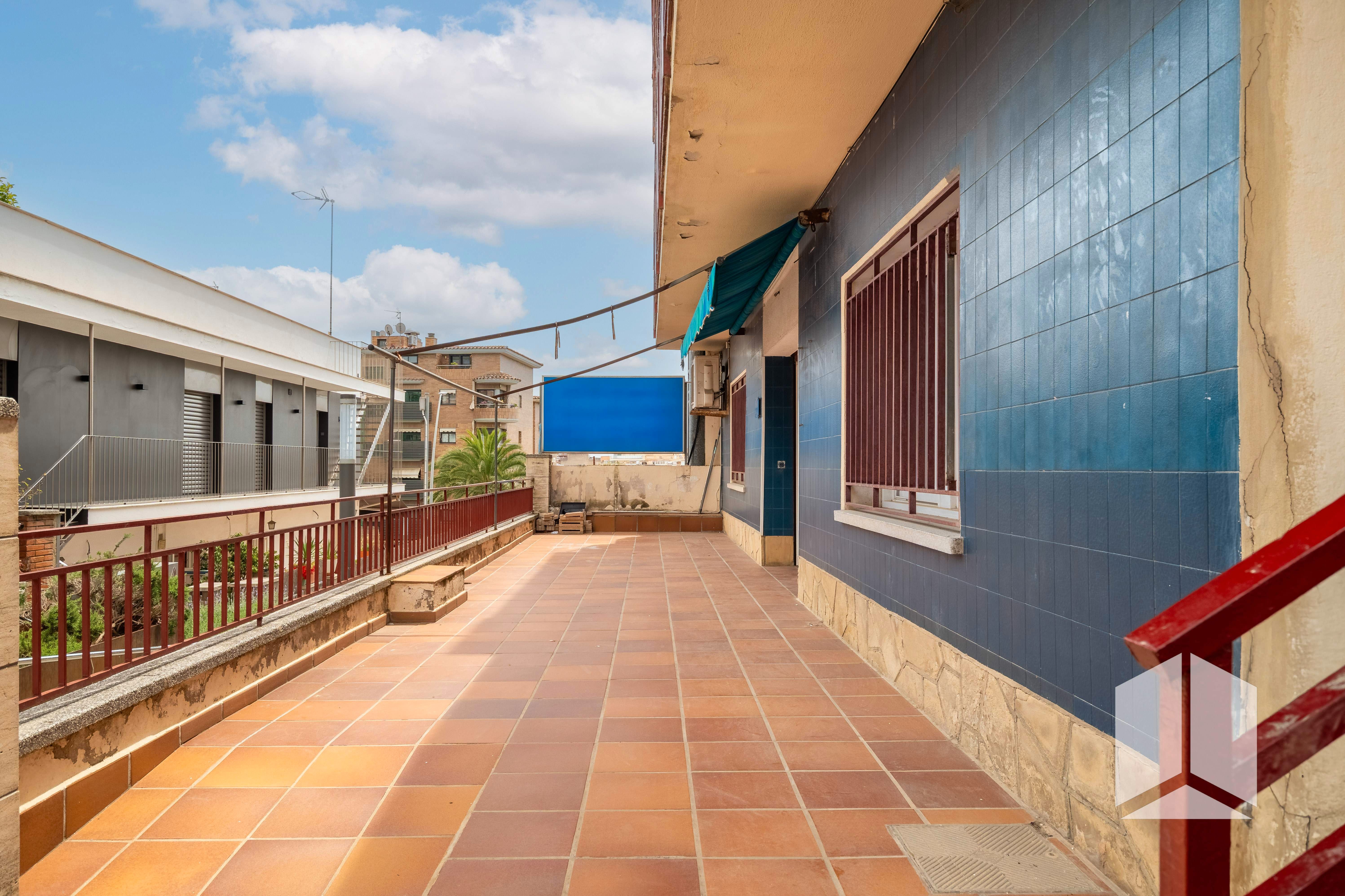 Vista exterior de Planta baixa en venda en Castelldefels