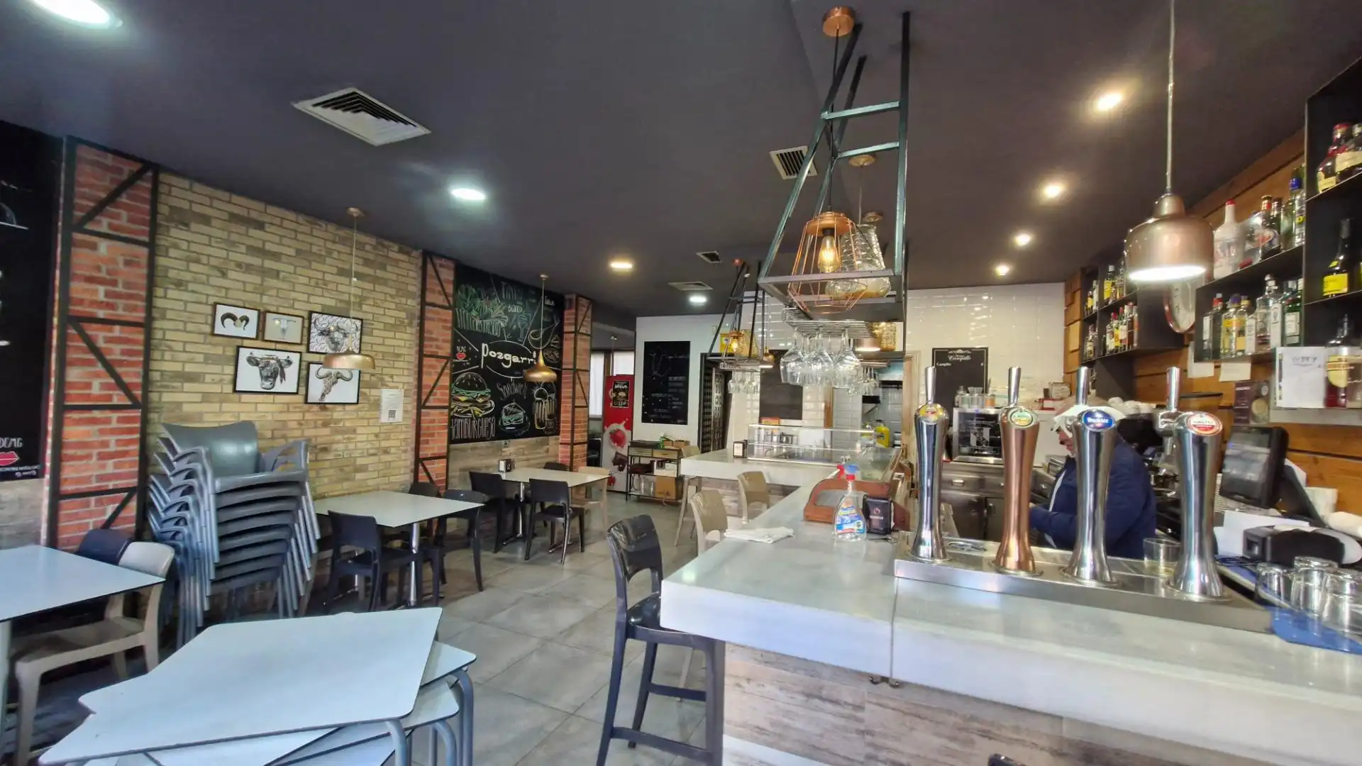 Local en venta en Derio