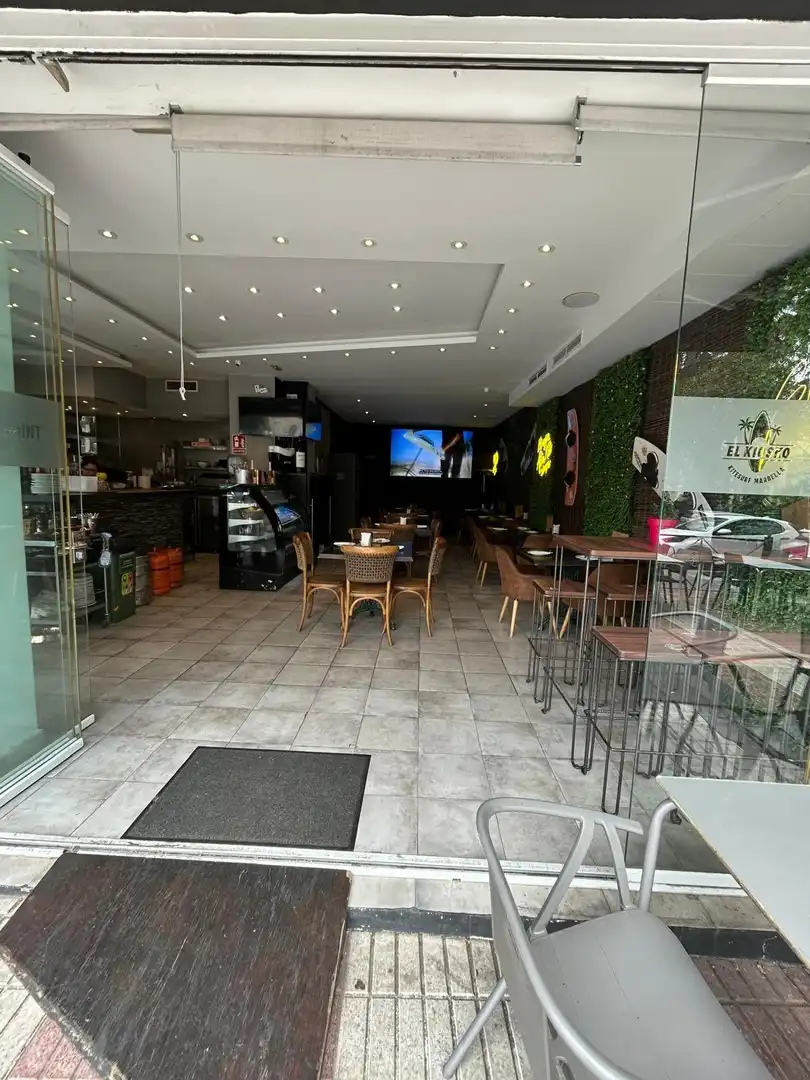 Local comercial en alquiler en Avenida de Arias de Velasco 1, imagen 6