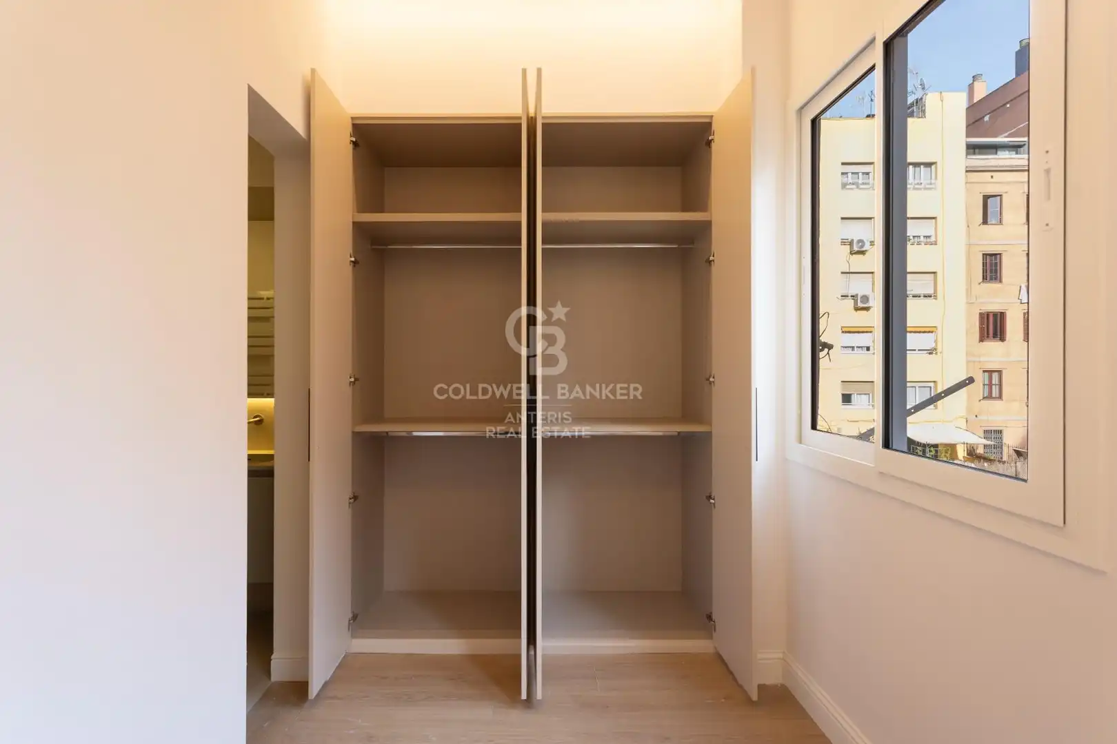 Piso en venta en Barcelona con Aire acondicionado, Calefacción y Balcón