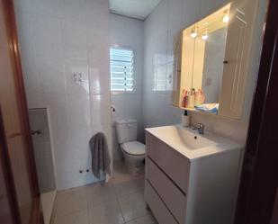 Bathroom of Flat to rent in Torrent