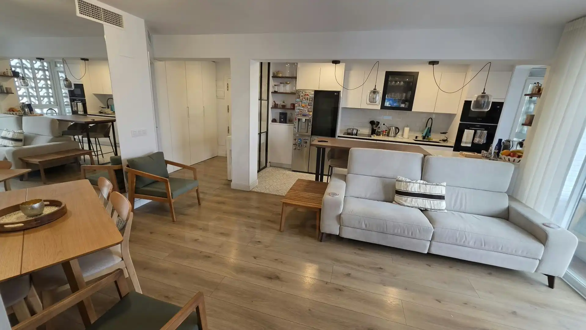 Wohnzimmer von Wohnung zur Miete in Fuencarral - El Pardo