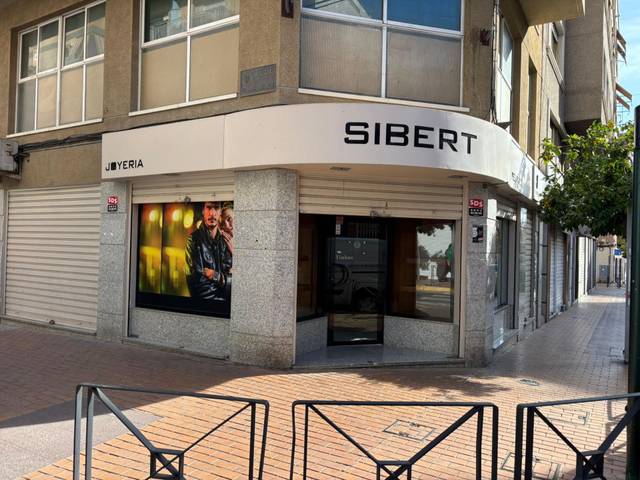 Local comercial en Alquiler en Camí dels Magros - Casablanca