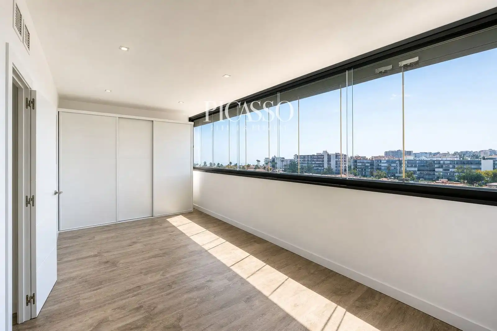 Bedroom of Flat for rent in Torremolinos  with Air Conditioner, Heating and Terrace