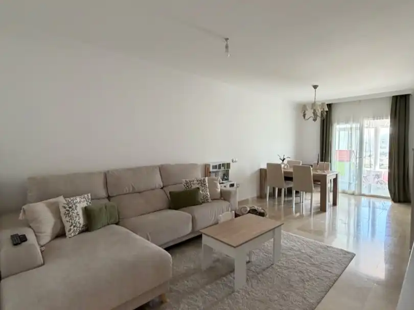 Appartamento con piscina in vendita a Calle los Monteros 37