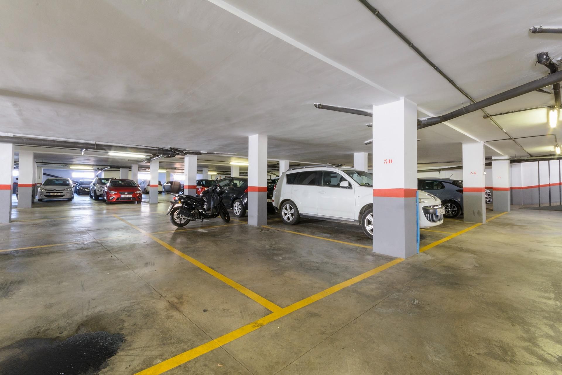 Aparcament de Pis en venda en Gandia amb Aire condicionat, Calefacció i Terrassa