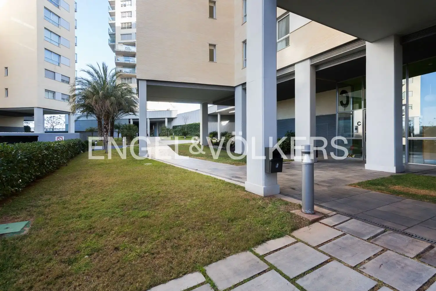 Exterior view of Duplexes for sale in Valencia  with Air Conditioner, Heating and Private garden