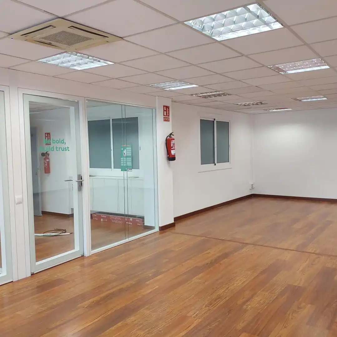Office space with lift to rent in Gran Via de les Corts Catalanes, imagen 10