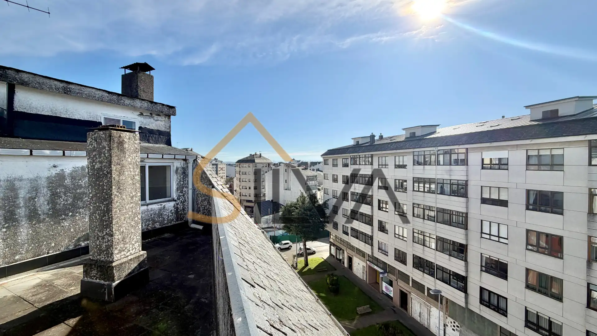 Exterior view of Building for sale in Lugo Capital  with Alarm