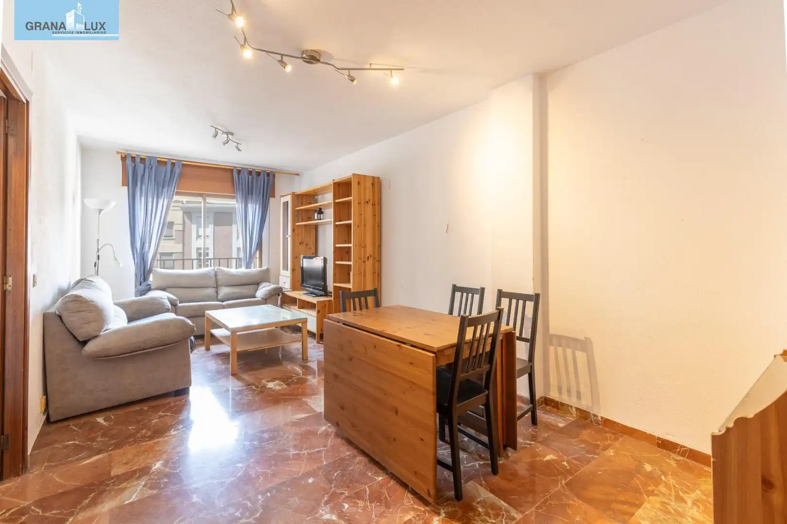 Appartement avec ascenseur à vendre à Calle Doctor Jiménez Díaz