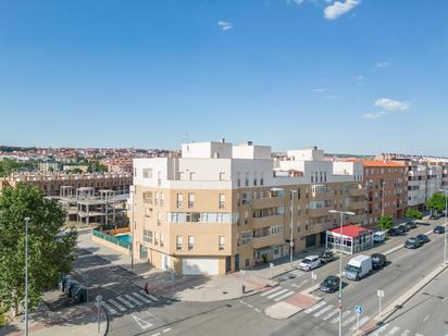 Exterior view of Flat for sale in Ávila Capital  with Heating, Storage room and Community pool