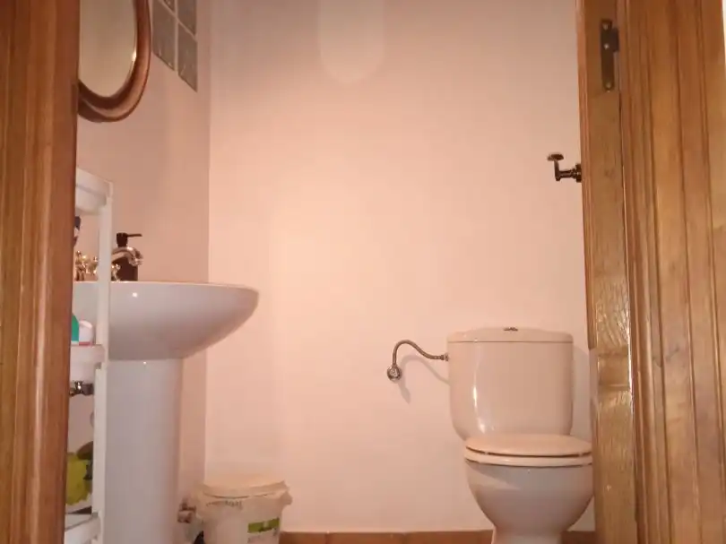 Badezimmer von Haus oder Chalet zum Verkauf in Jaraíz de la Vera mit Klimaanlage, Terrasse und Balkon