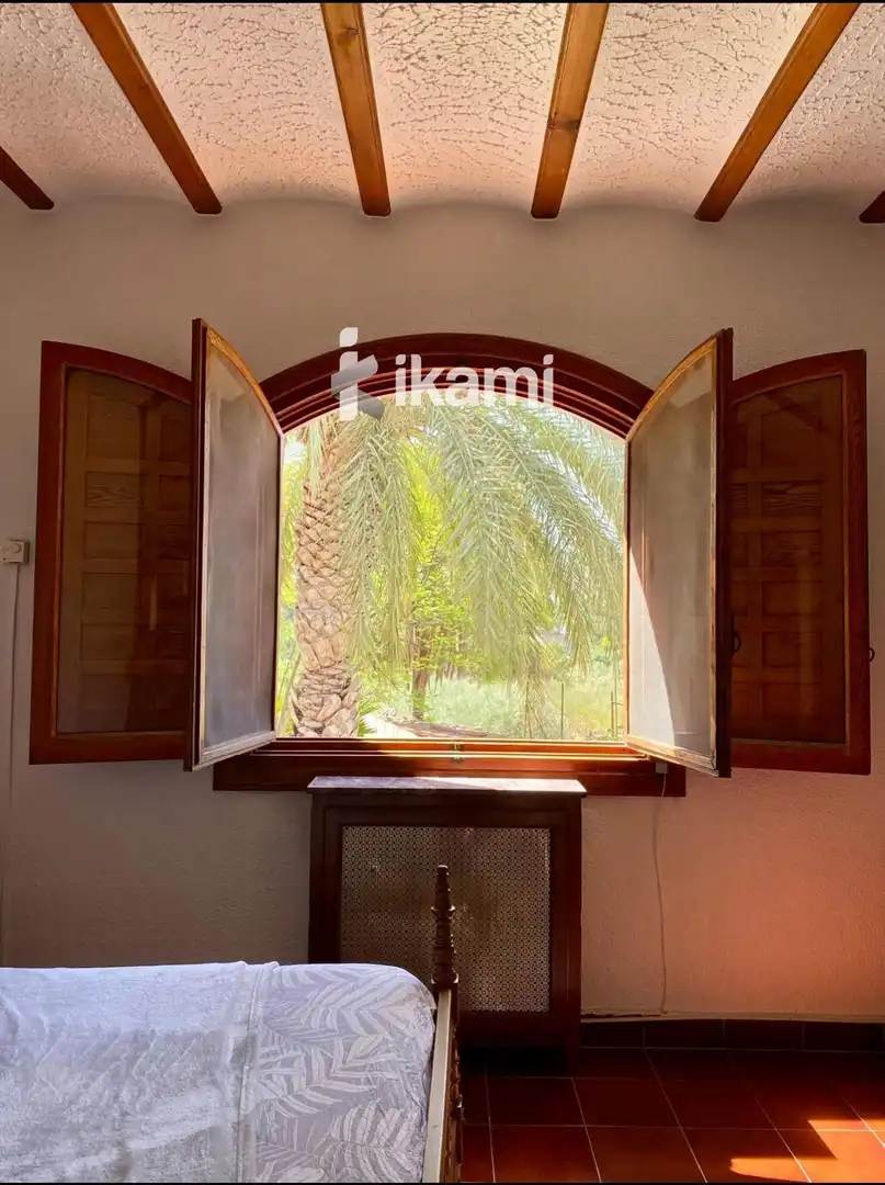Casa o chalet en venta en Elda con Calefacción, Trastero y Piscina