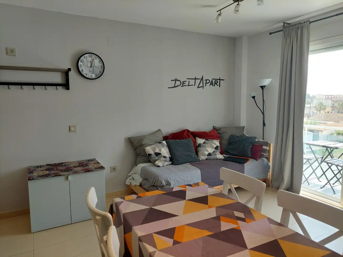 Living room of Flat for sale in Deltebre  with Air Conditioner, Terrace and Furnished