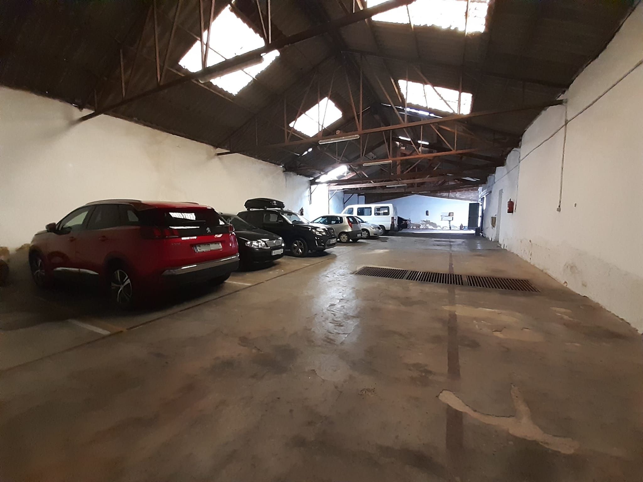 Parking of Industrial buildings for sale in Zamora Capital 