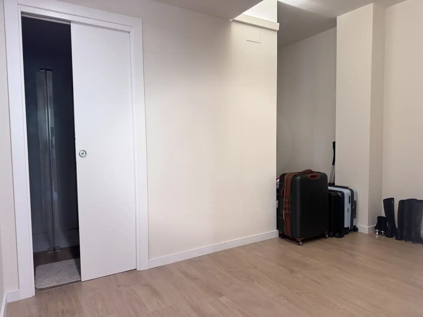 Flat for rent in Barcelona  with Air Conditioner and Heating