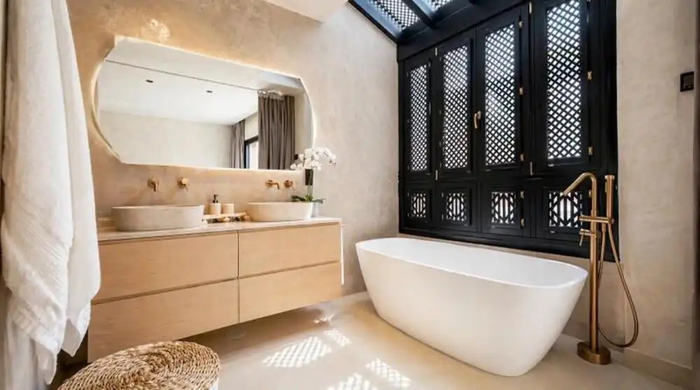 Bany de Casa adosada de lloguer en Marbella amb Aire condicionat, Jardí privat i Terrassa