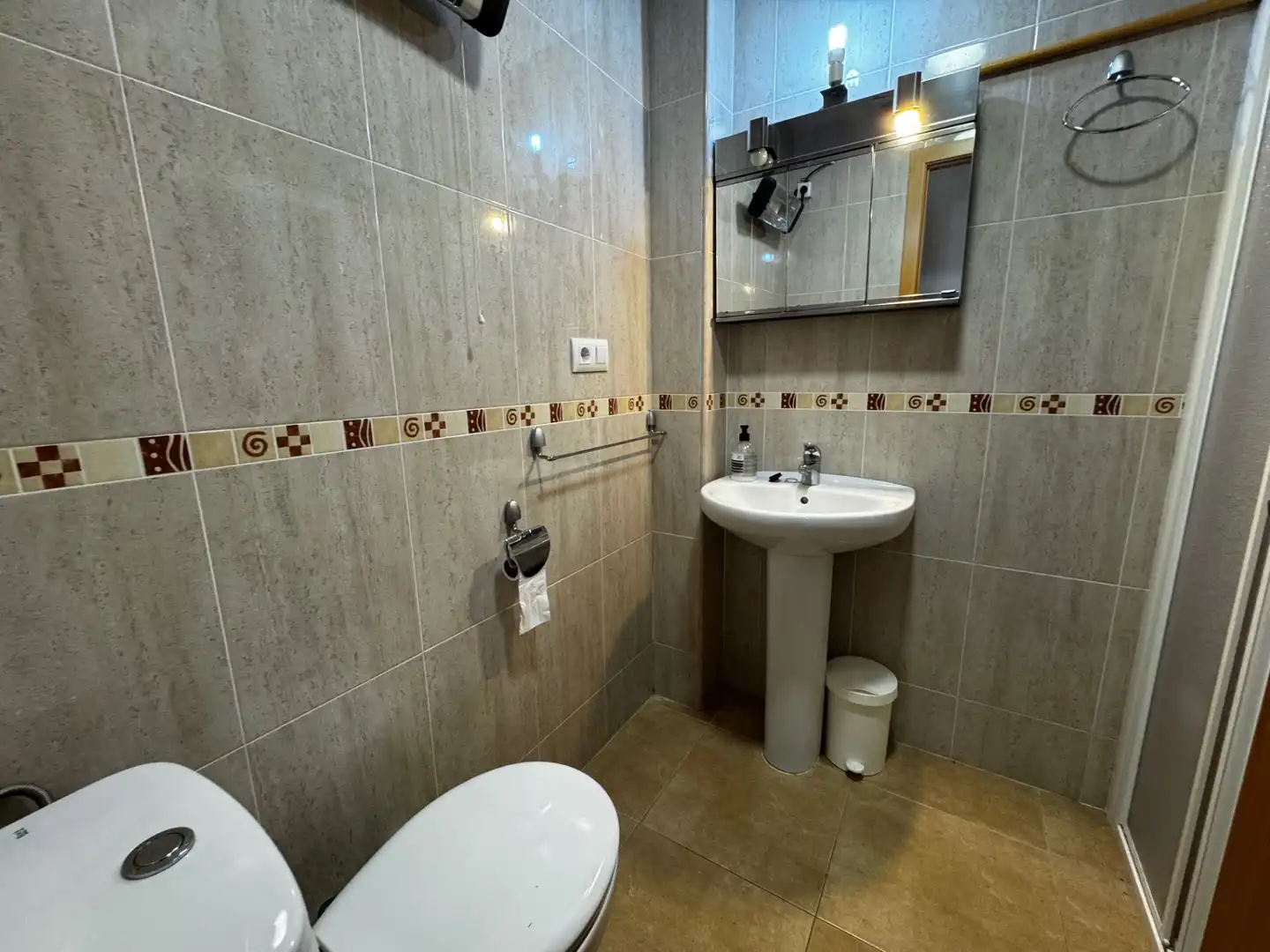 Bathroom of Flat for sale in Arnes  with Air Conditioner, Furnished and Oven
