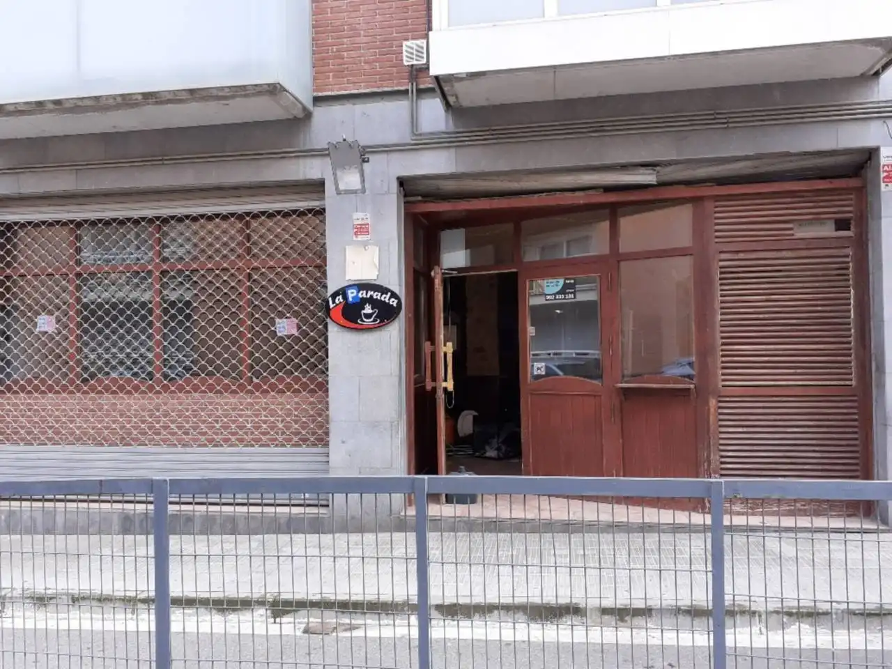Business premises for sale in Calle Sant Guim de Freixenet, imagen 2