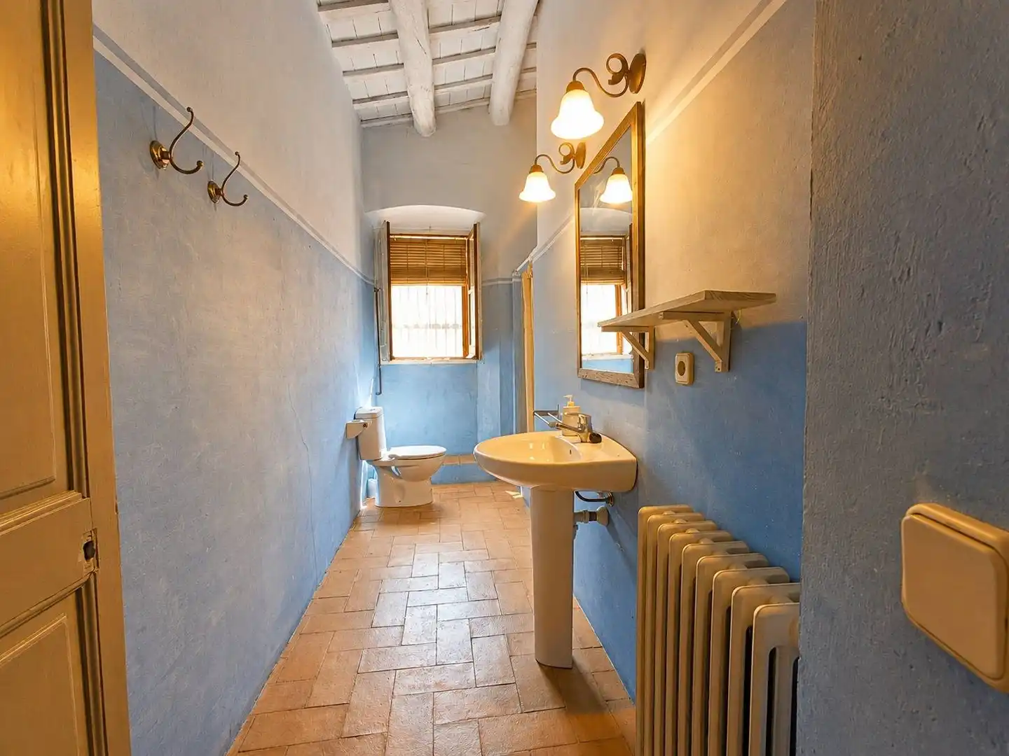 Badezimmer von Country house zum Verkauf in Forallac mit Heizung, Privatgarten und Terrasse