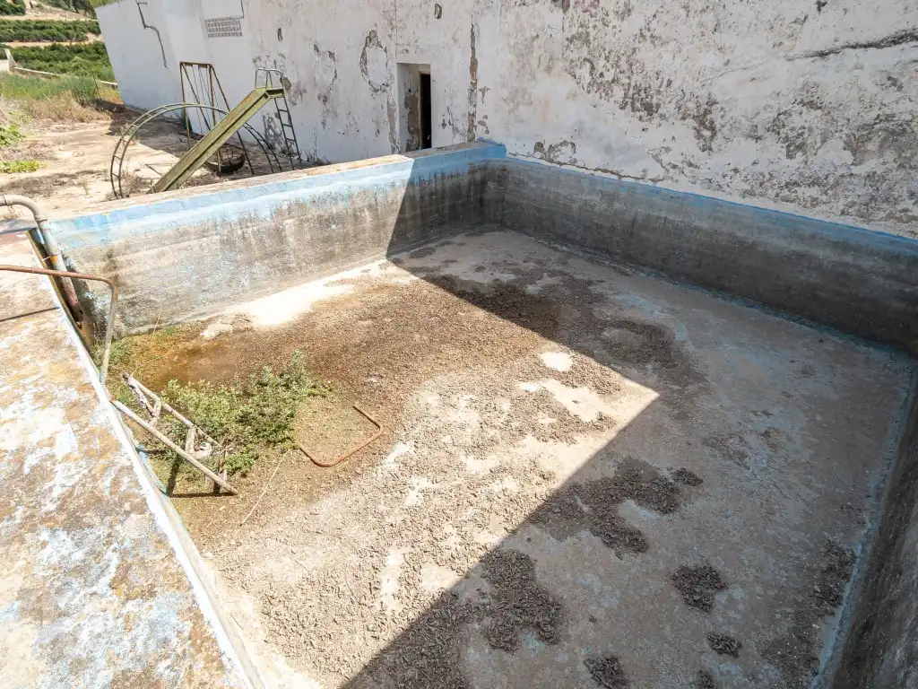 Swimming pool of Houses for sale in Benifairó de la Valldigna