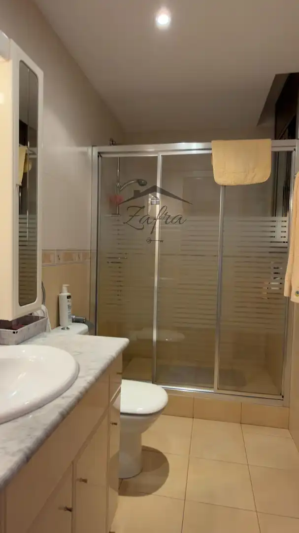 Baño de Casa adosada en venta en Badalona con Calefacción y Terraza