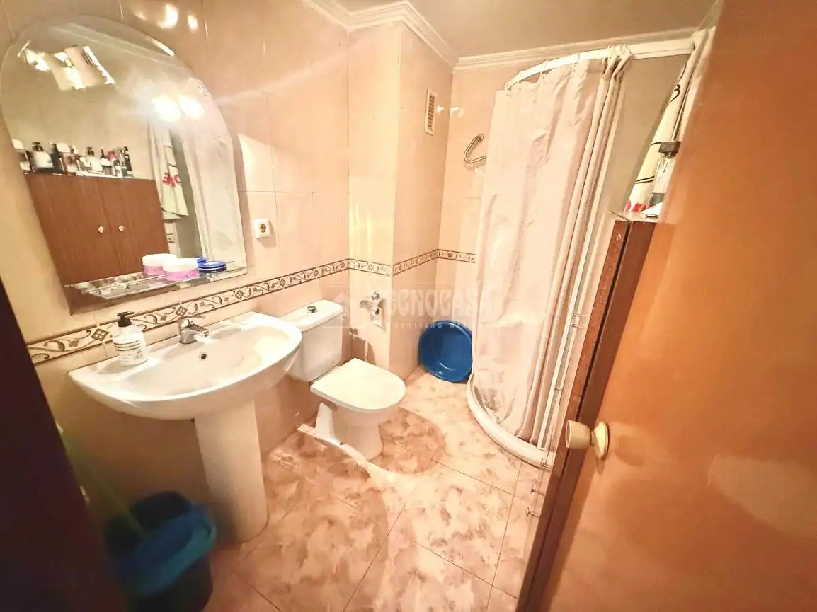 Baño de Piso en venta en Zaragoza con Calefacción