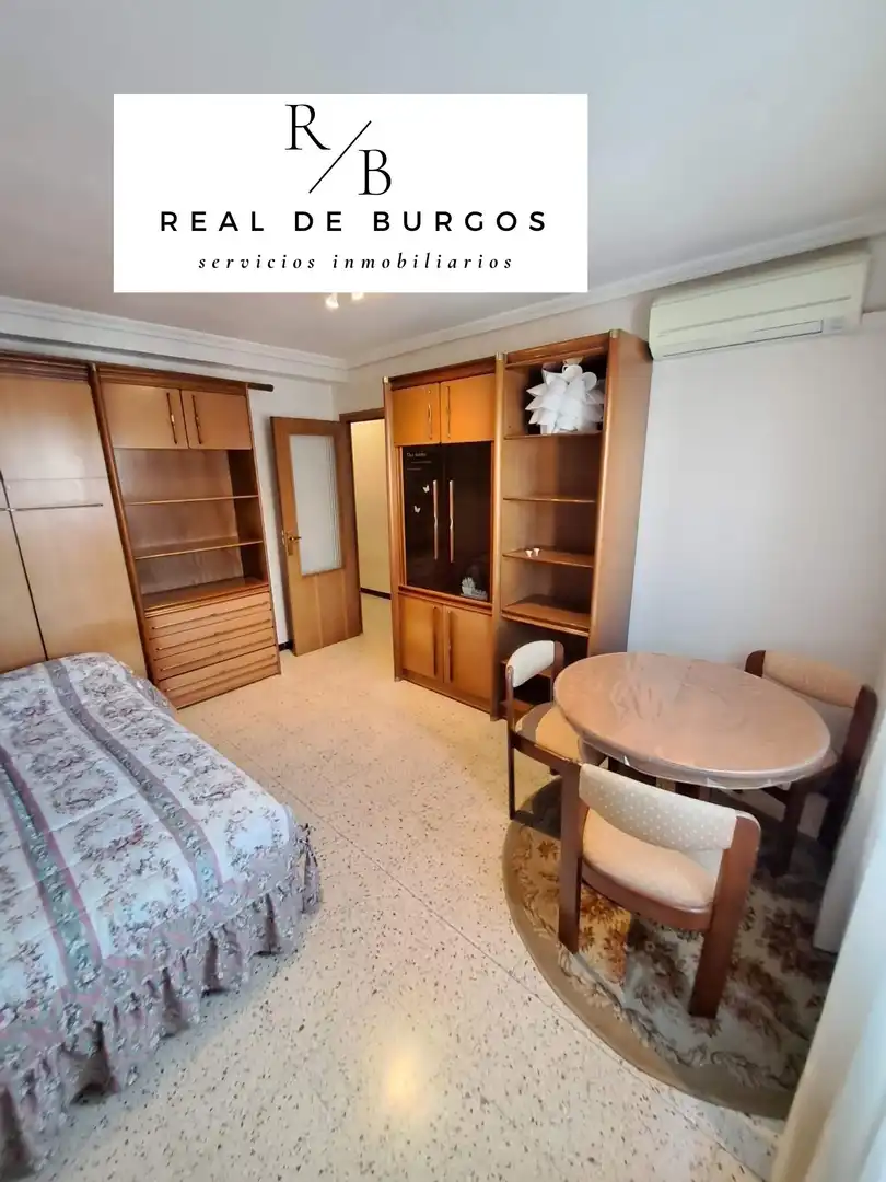 Bedroom of Flat for rent in Valladolid  with Heating, Terrace and Furnished