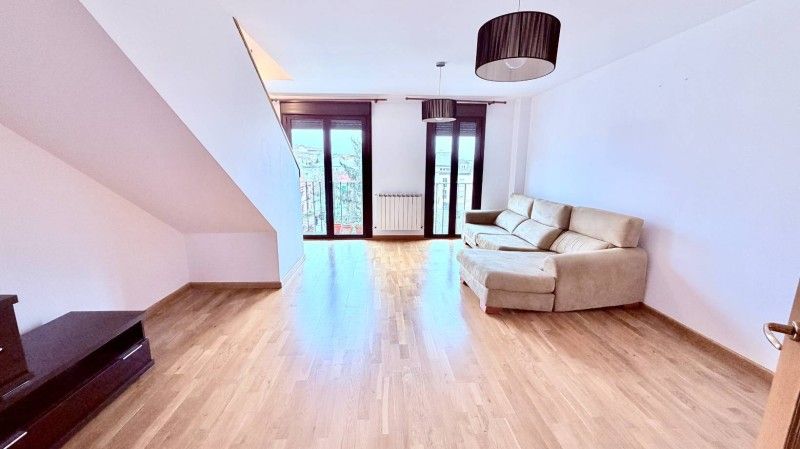 Living room of Duplex for sale in El Espinar  with Heating, Private garden and Terrace