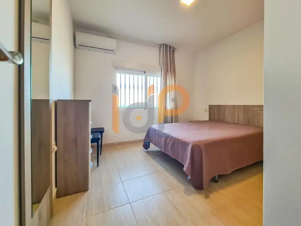 Habitación de Casa o chalet en venta en Águilas con Aire acondicionado, Jardín privado y Trastero